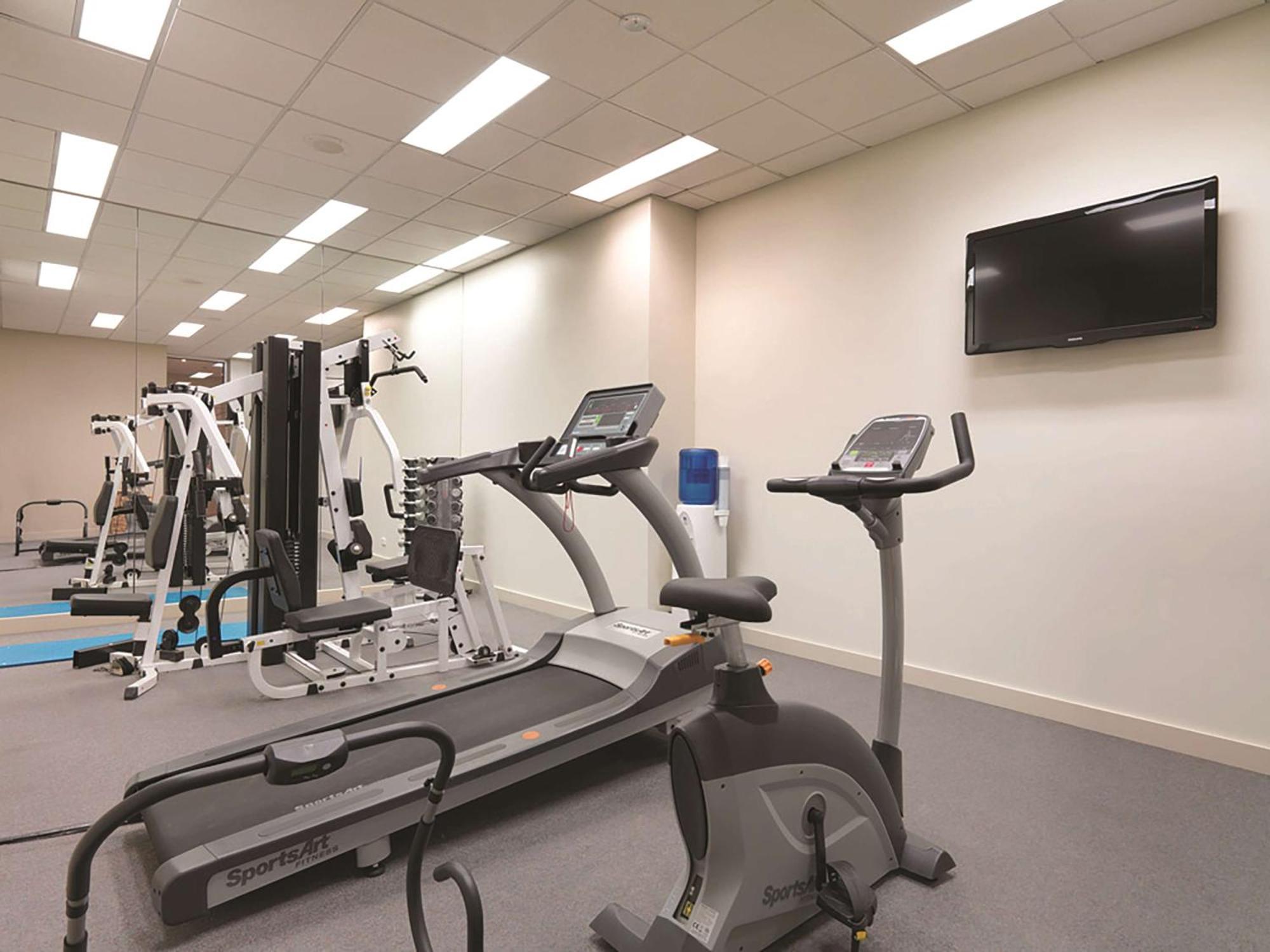 Adina Apartment Hotel Melbourne Flinders Street מראה חיצוני תמונה